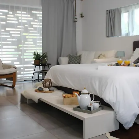 Neuf. Court Sejour, Loisirs, Professionnel Guest house